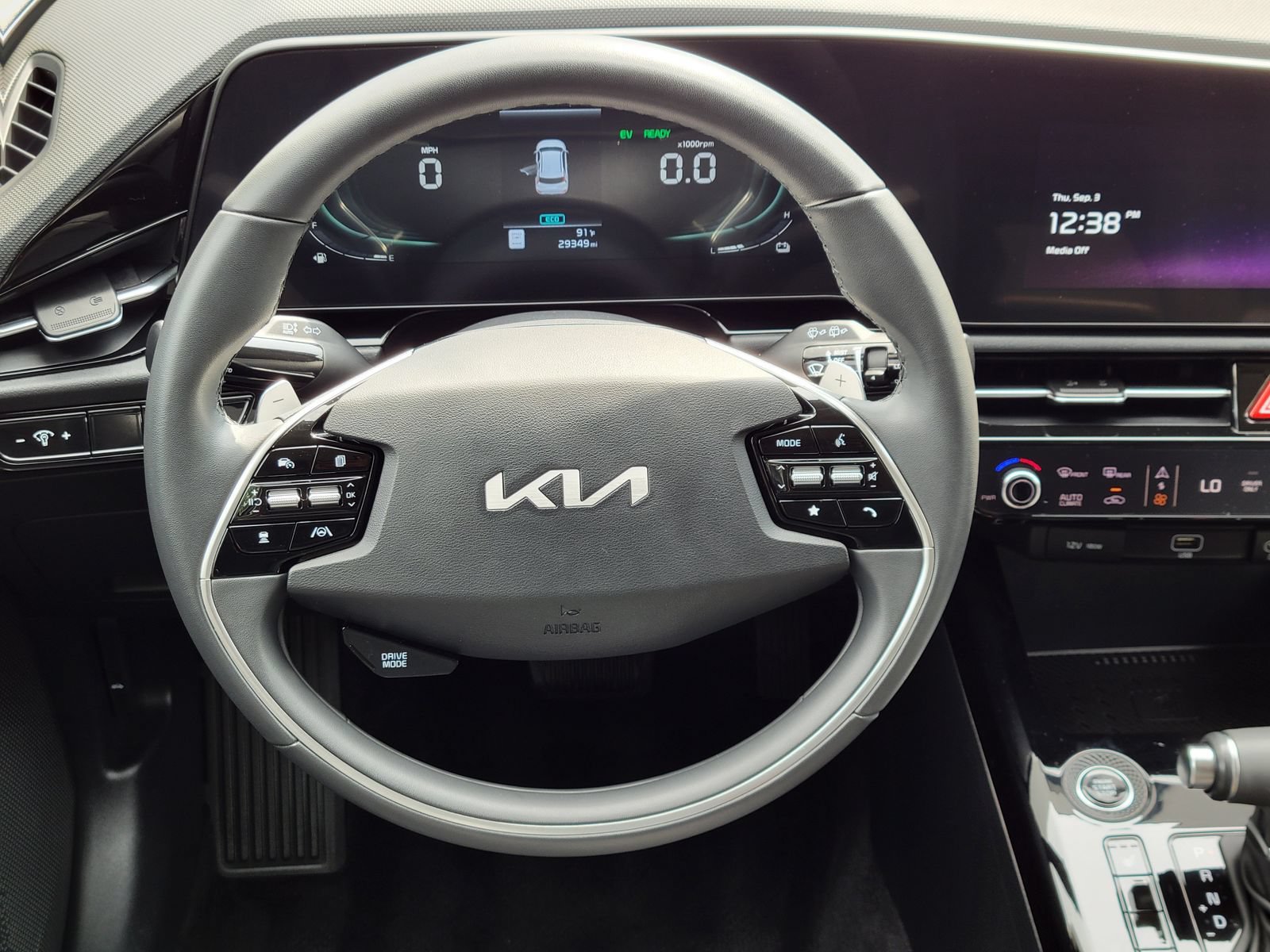 Certified 2024 Kia Niro EX FWD image 29