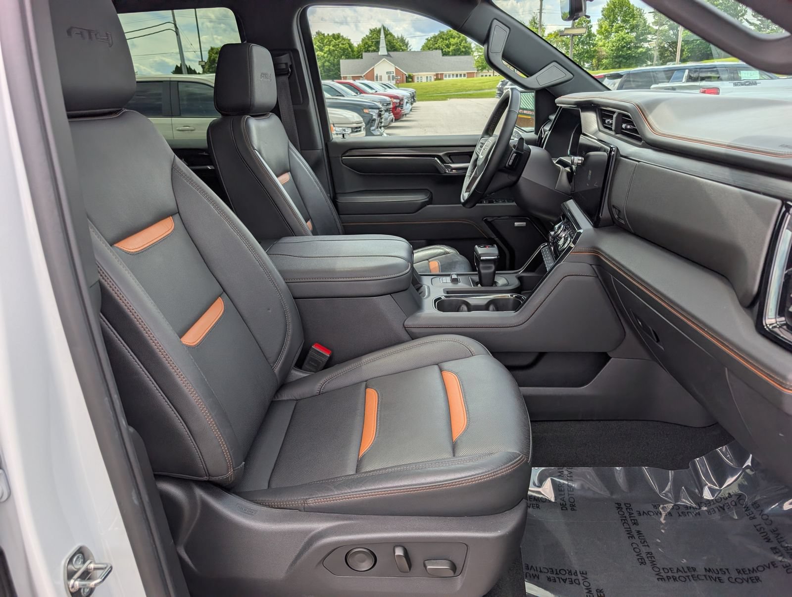 Used 2024 GMC Sierra 1500 AT4 w/ Technology Package AWD/4WD image 12
