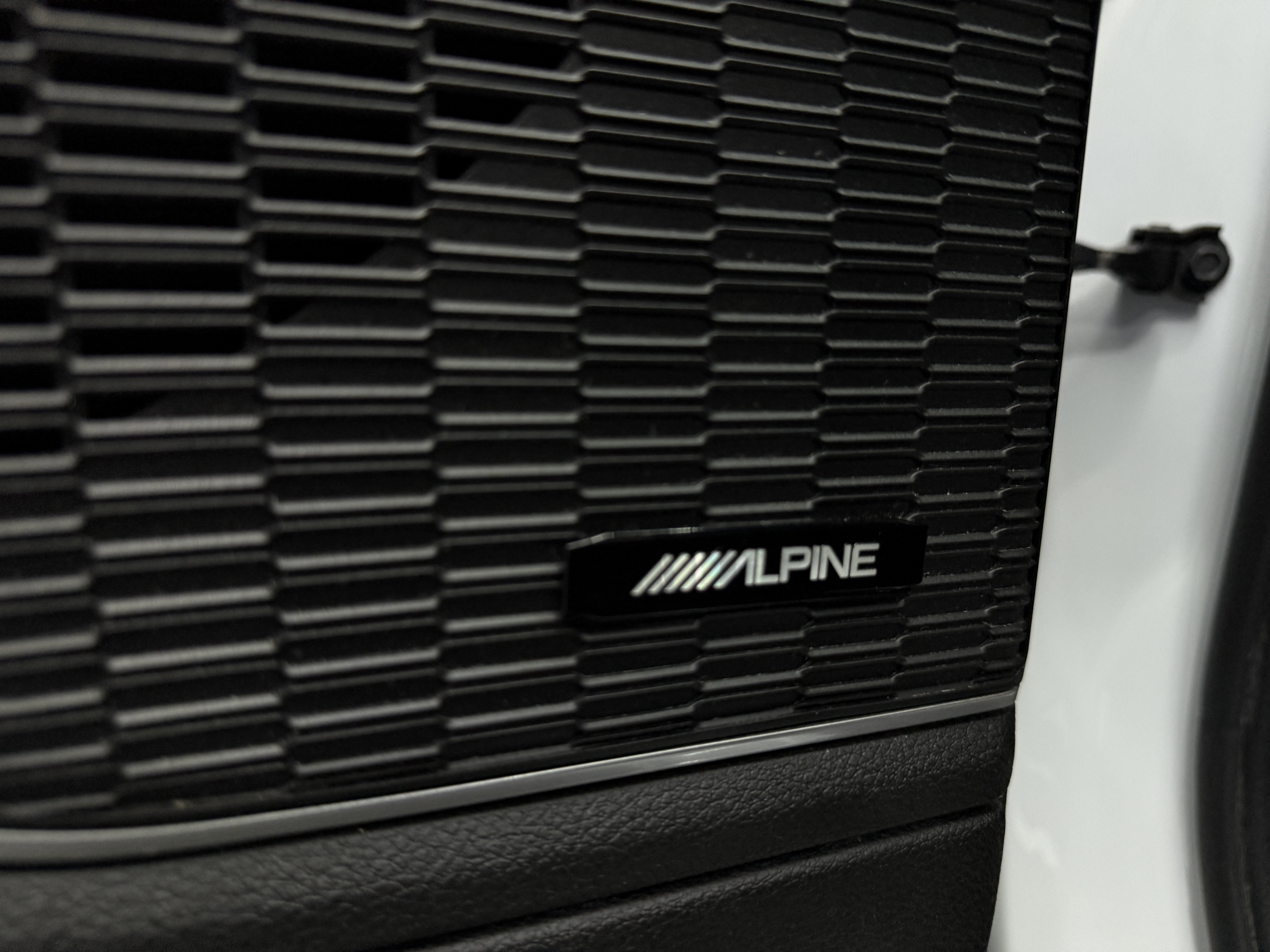 Used 2021 Jeep Grand Cherokee L Limited w/ Luxury Tech Group II image 12