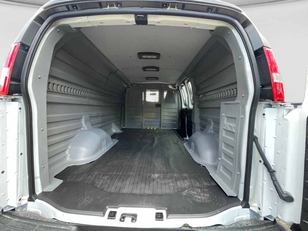 New 2025 Chevrolet Express 2500 w/ Driver Convenience Package RWD image 18