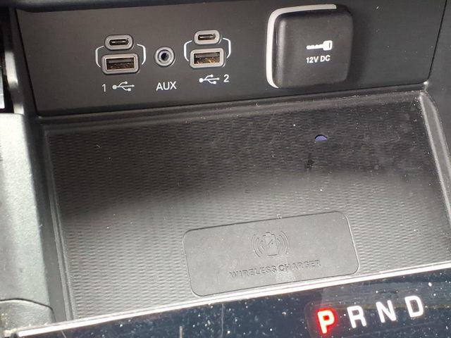 Used 2025 Jeep Grand Cherokee Altitude RWD image 9