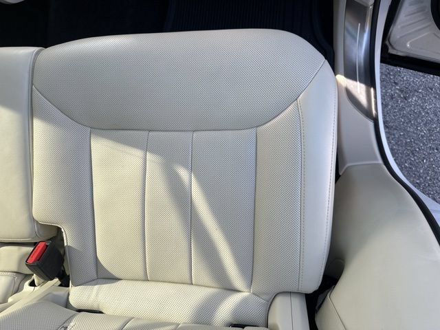 Used 2025 Land Rover Range Rover SE AWD/4WD image 33