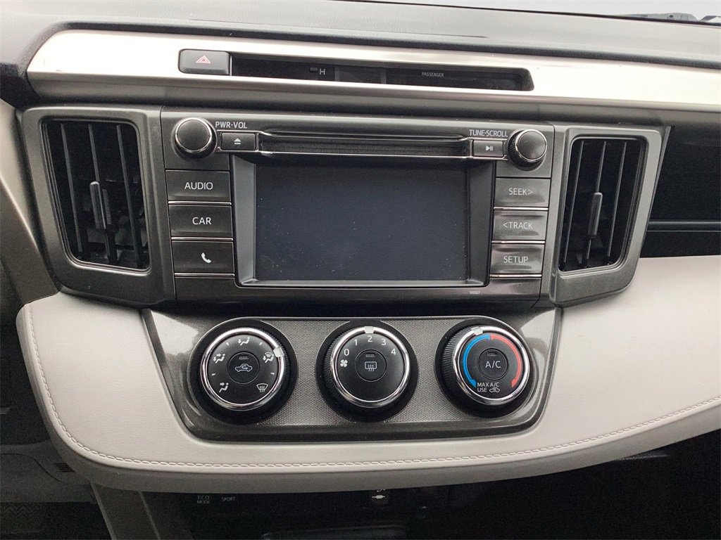 Used 2015 Toyota RAV4 LE image 15