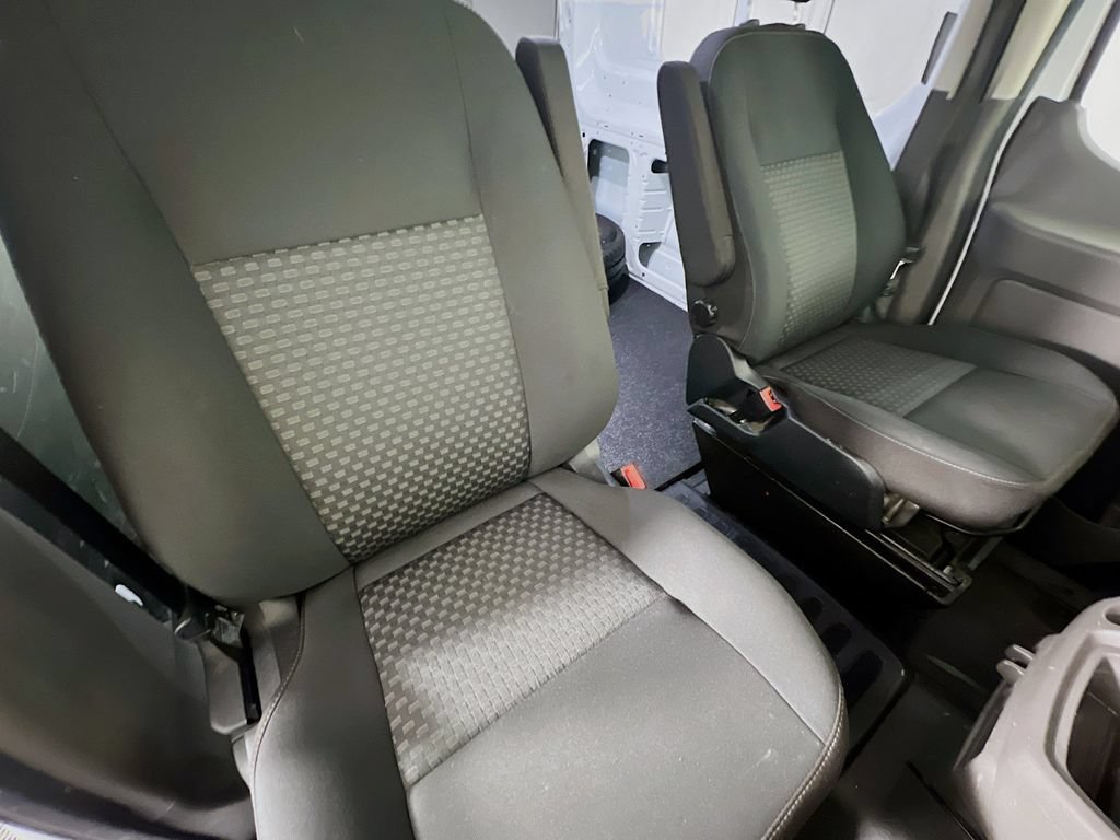 Used 2022 Ford Transit 250 Low Roof AWD image 26