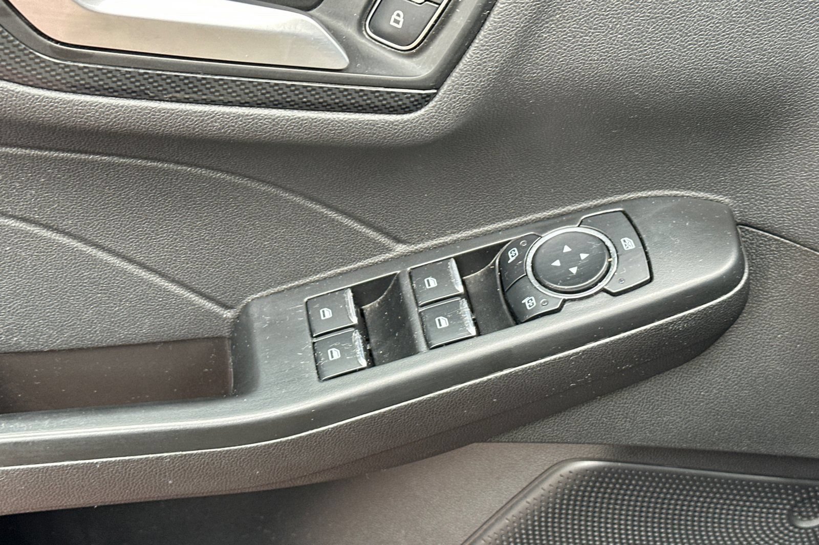 Used 2025 Ford Escape ST-Line Select AWD/4WD image 15