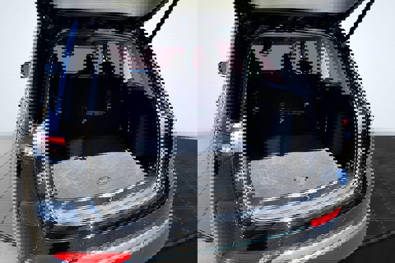 Used 2022 Jeep Grand Cherokee Limited 4xe image 19