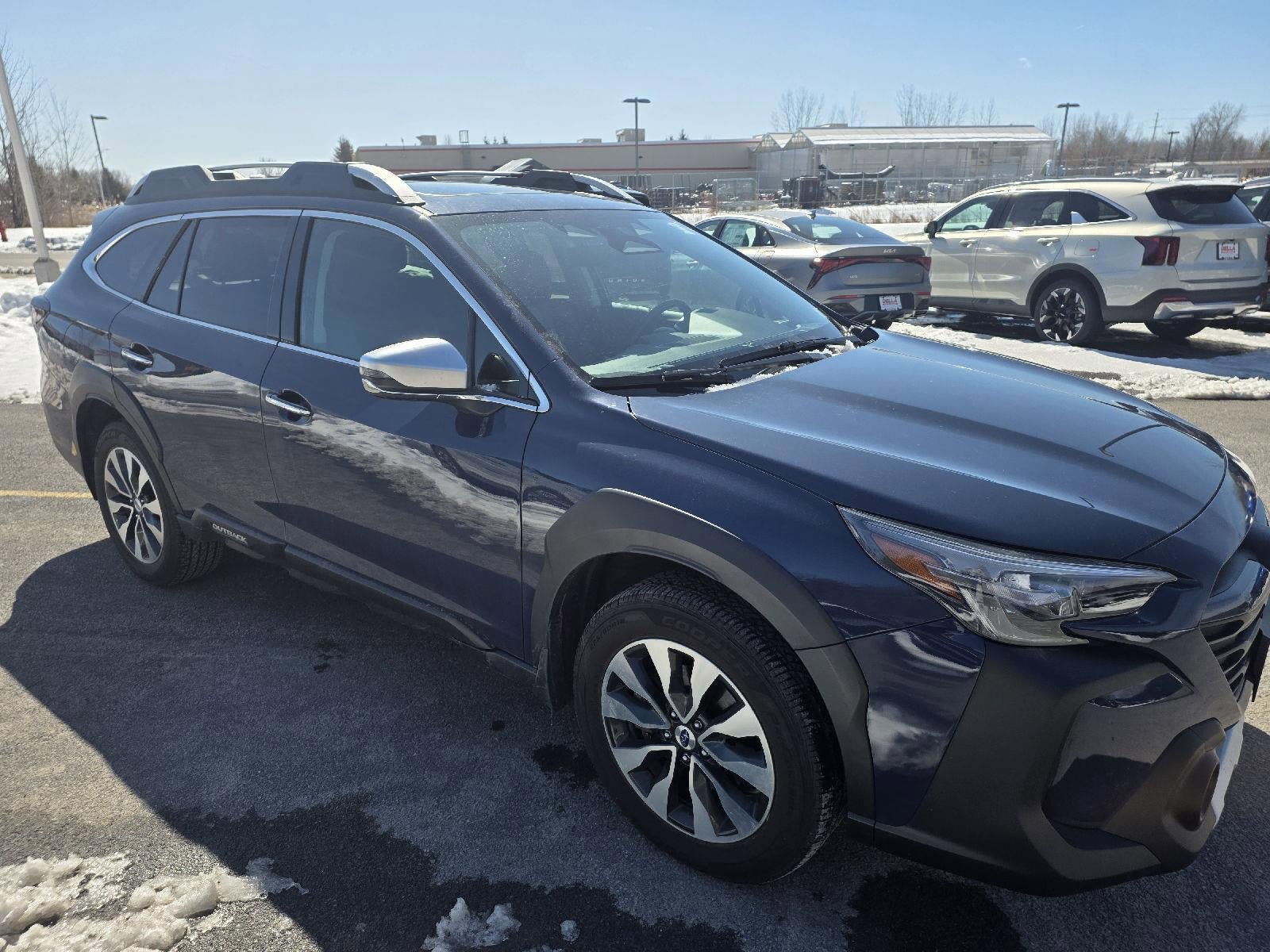 Used 2023 Subaru Outback Touring image 4