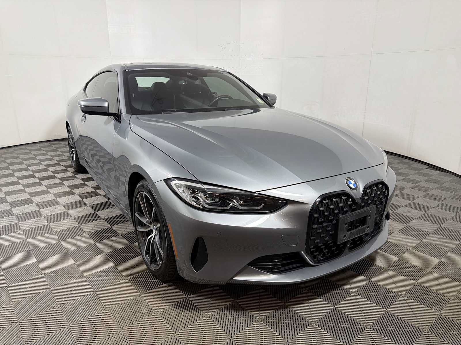 Used 2023 BMW 430i xDrive Coupe w/ Convenience Package AWD/4WD image 2