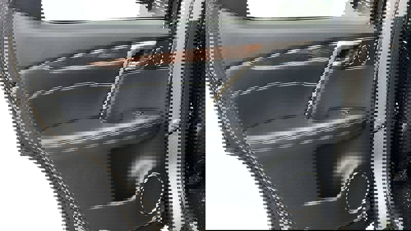 Used 2019 Lexus RX 450h AWD image 25