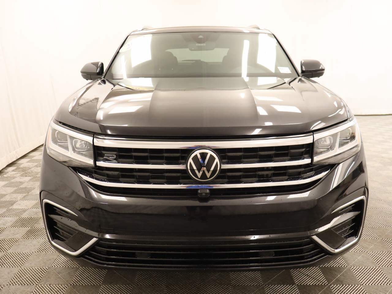 Used 2023 Volkswagen Atlas Cross Sport SEL Premium R-Line AWD/4WD image 4