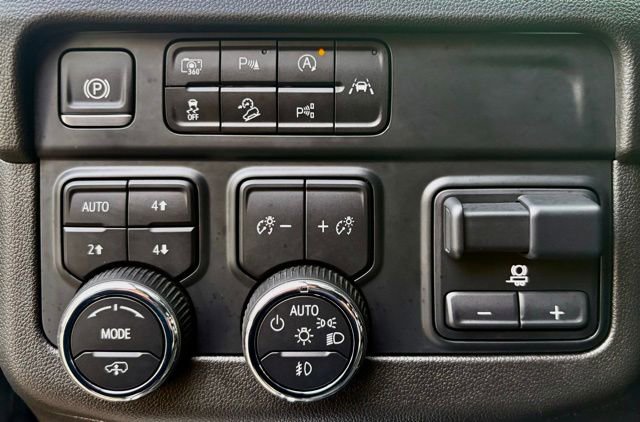 Used 2025 Chevrolet Tahoe RST w/ RST Capability Package image 38