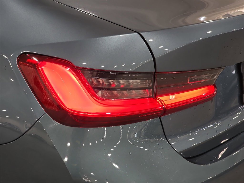 Certified 2021 BMW 330i Sedan w/ Convenience Package image 31