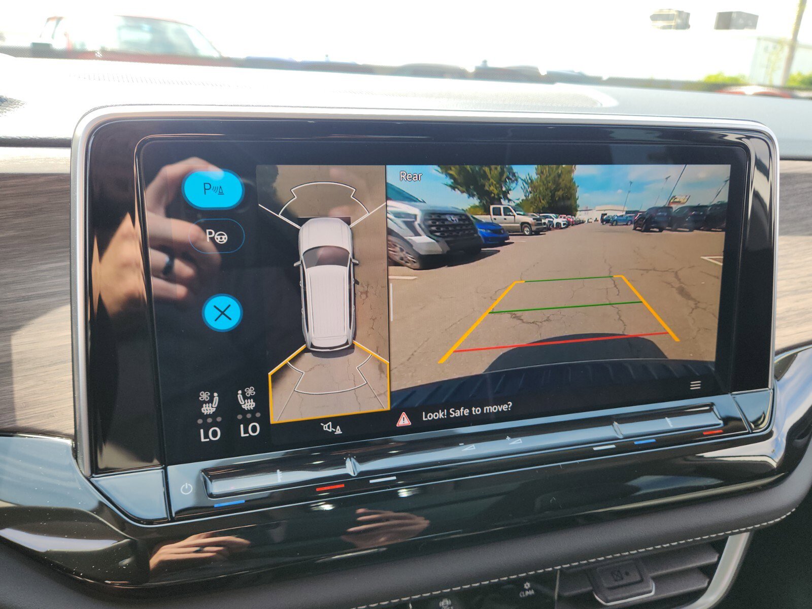 New 2026 Volkswagen Atlas SEL Premium R-Line image 14