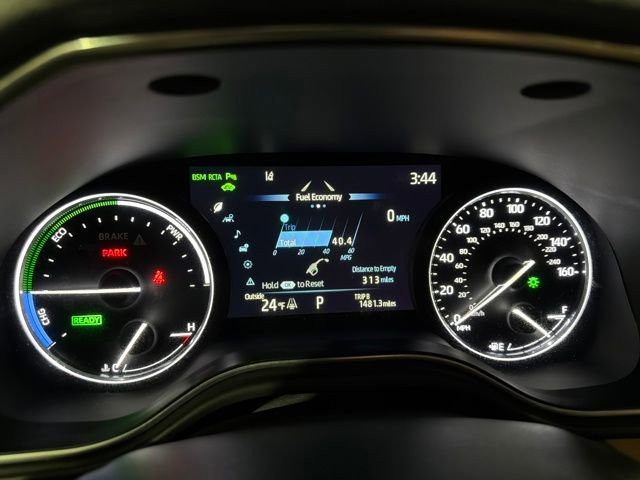 Used 2021 Toyota Avalon Limited image 16