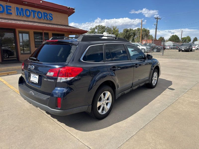 Used 2013 Subaru Outback 2.5i Limited image 3