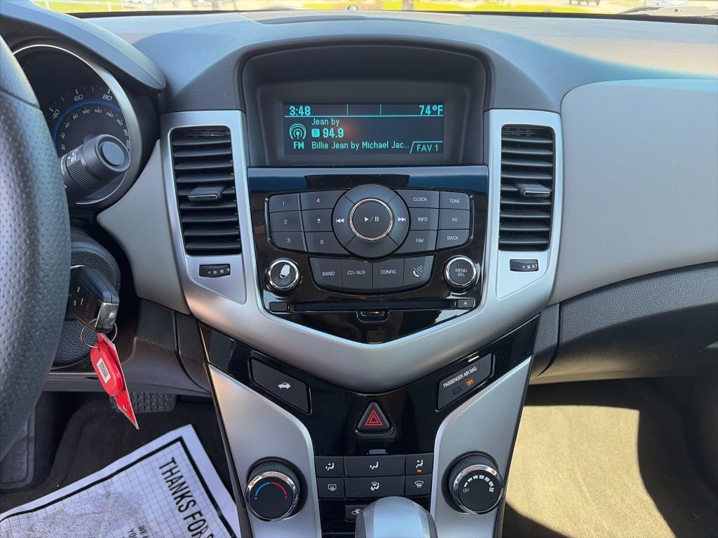 Used 2016 Chevrolet Cruze LS FWD image 9