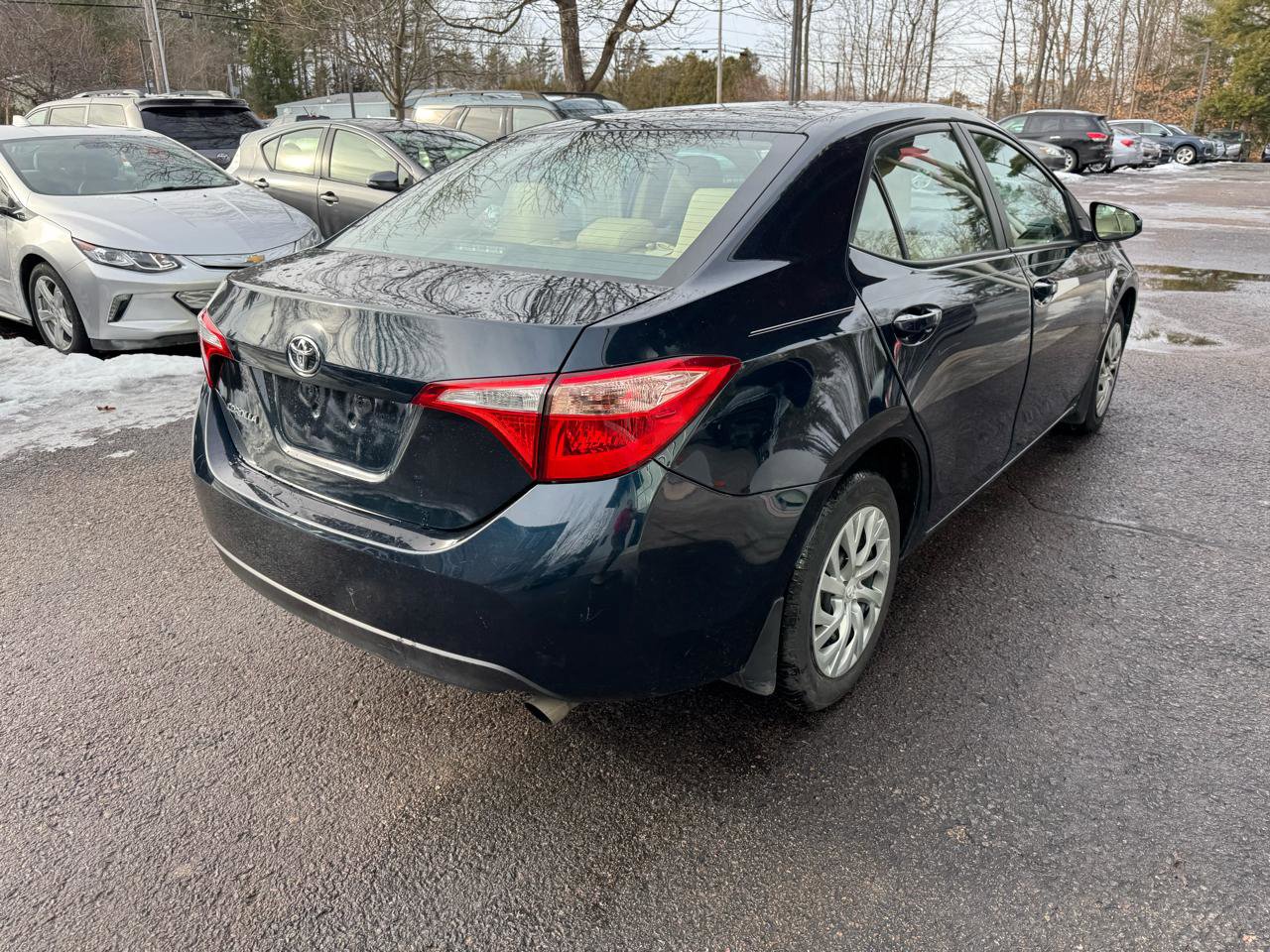 Used 2018 Toyota Corolla LE FWD image 5