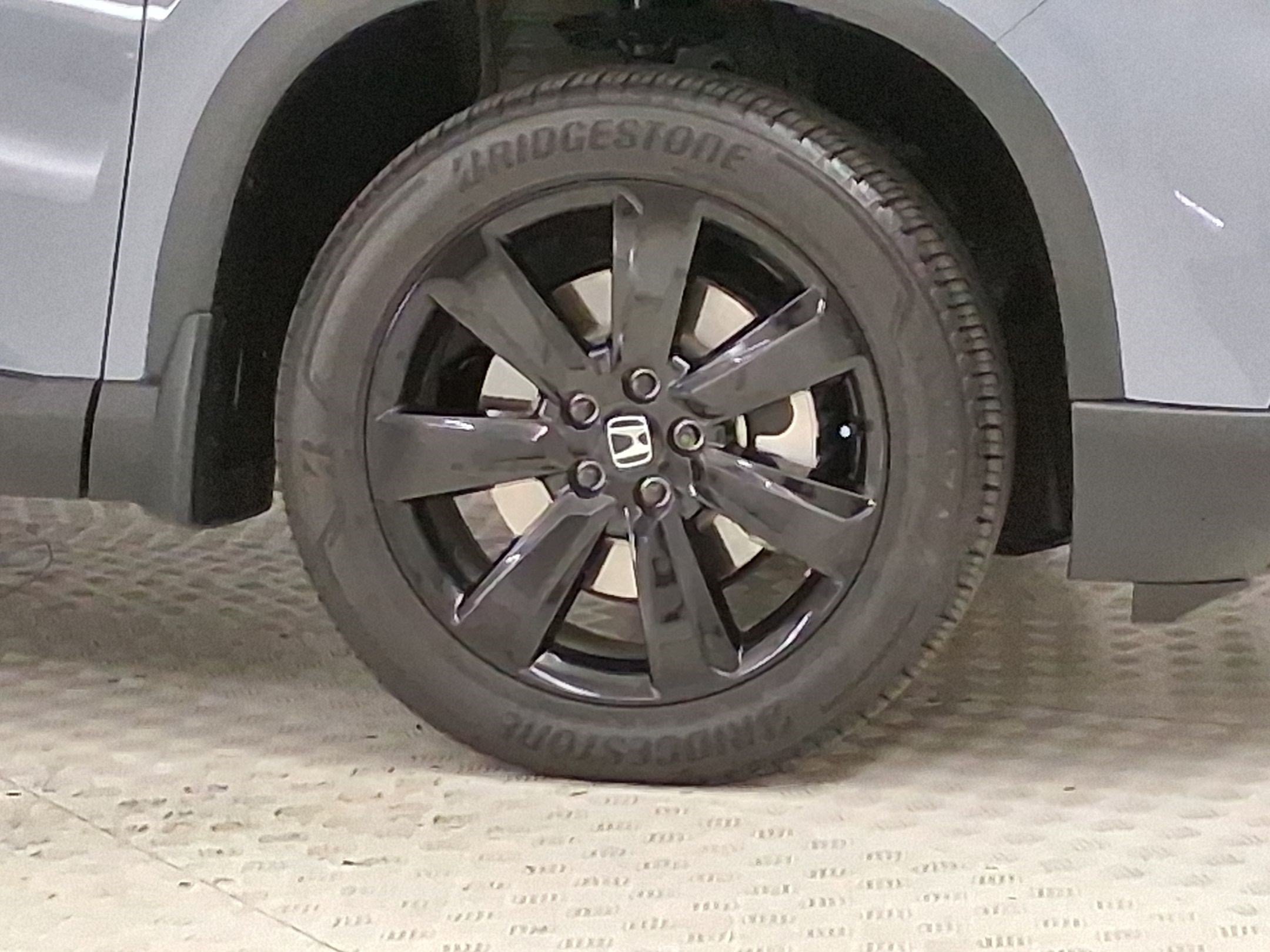 Used 2025 Honda Pilot Black Edition image 10