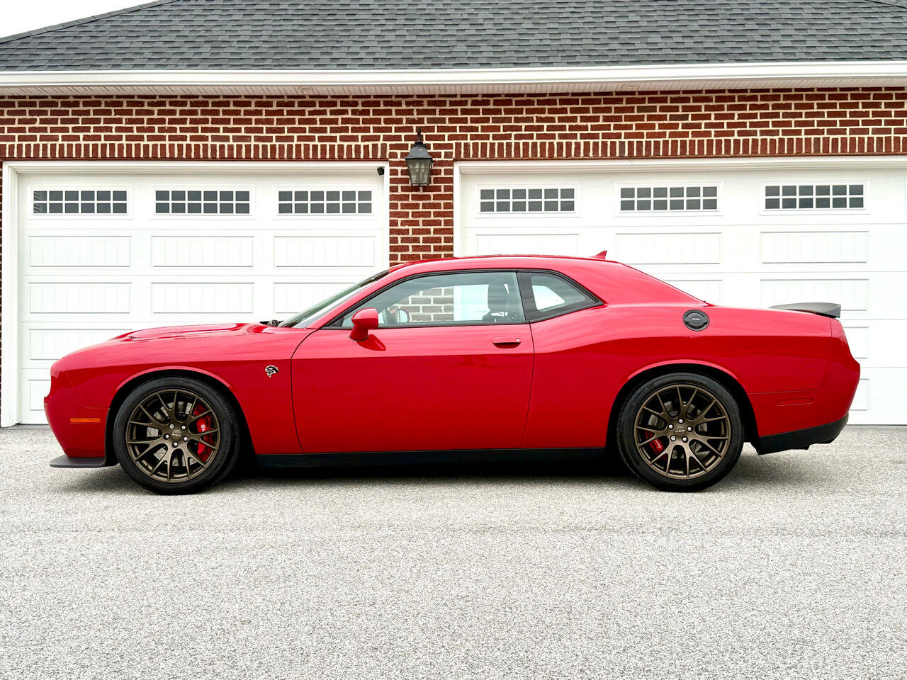 Used 2016 Dodge Challenger SRT Hellcat image 3