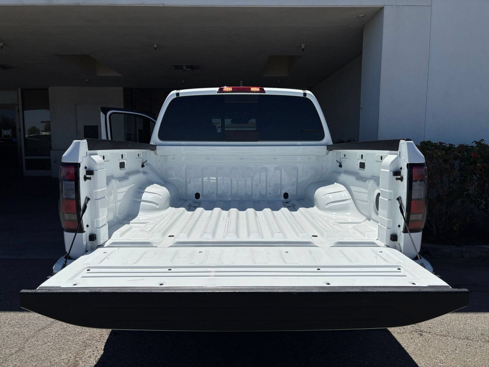 Used 2026 Nissan Frontier PRO-4X AWD/4WD image 32