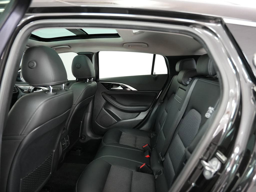 Used 2019 INFINITI QX30 w/ Navigation Package image 33