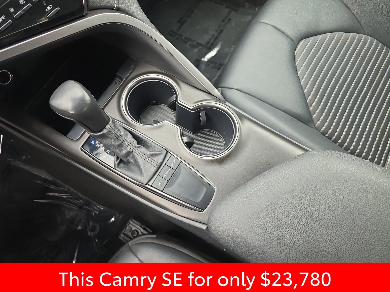 Used 2024 Toyota Camry SE image 30