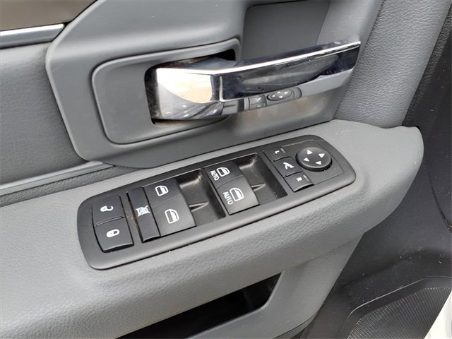 Used 2015 RAM 1500 Outdoorsman image 12