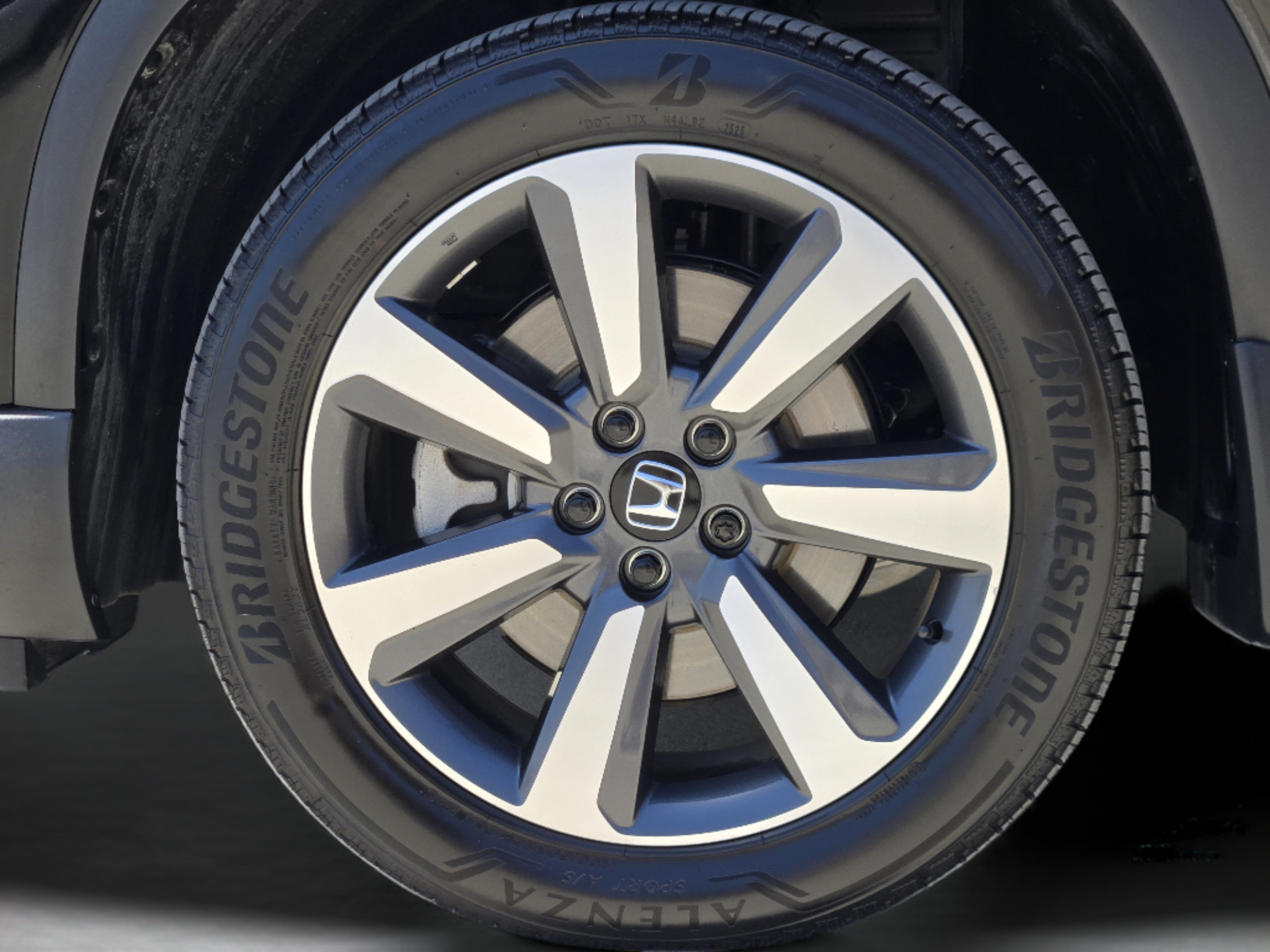Certified 2025 Honda Pilot Touring image 42