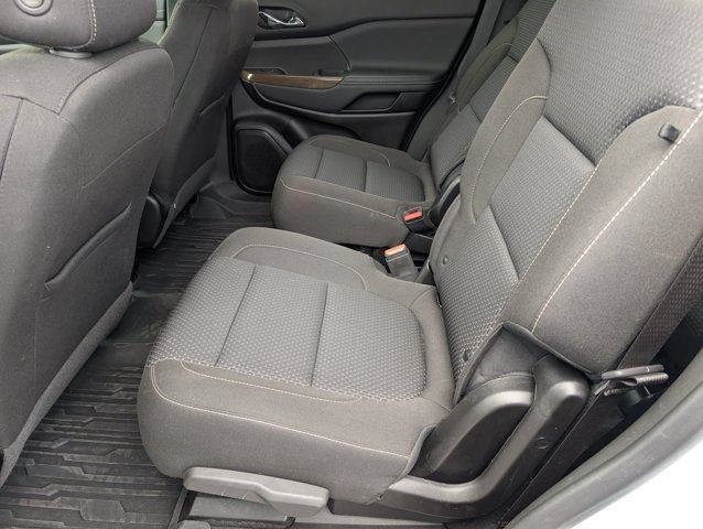Used 2023 GMC Acadia SLE w/ Driver Convenience Package FWD image 29