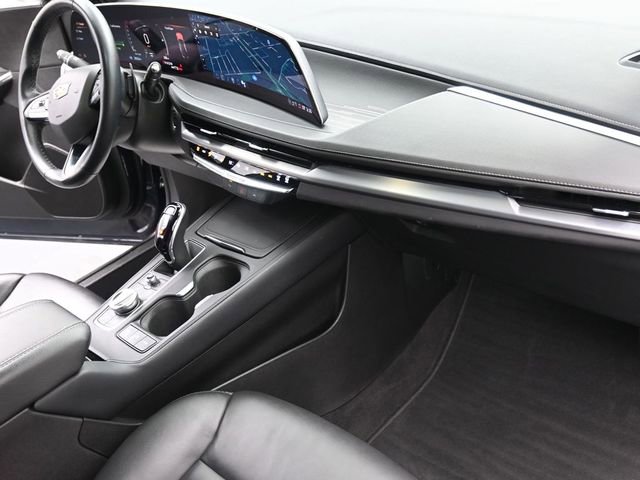 Used 2025 Cadillac XT4 Premium Luxury image 29