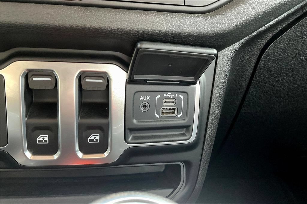 Used 2026 Jeep Wrangler Sport AWD/4WD image 14