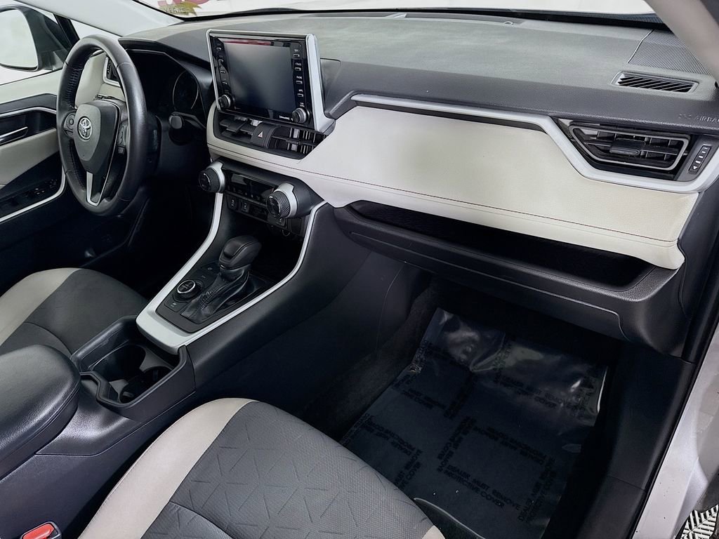 Certified 2021 Toyota RAV4 XLE w/ Convenience Package image 32