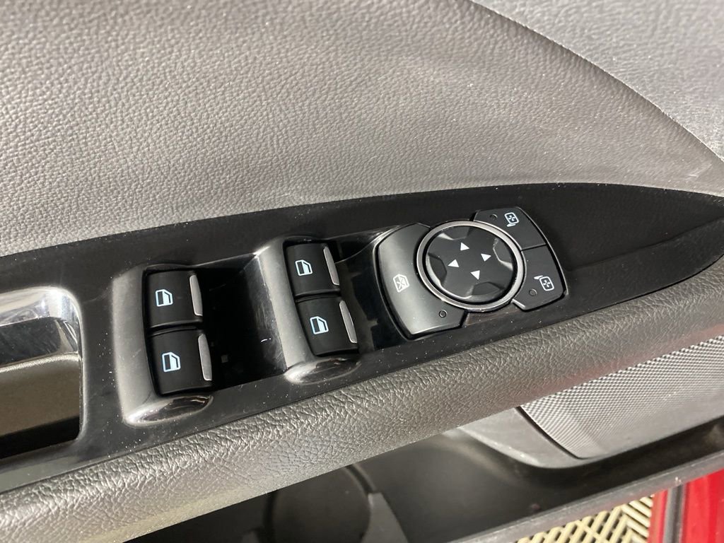 Used 2016 Ford Fusion SE w/ Equipment Group 202A image 11
