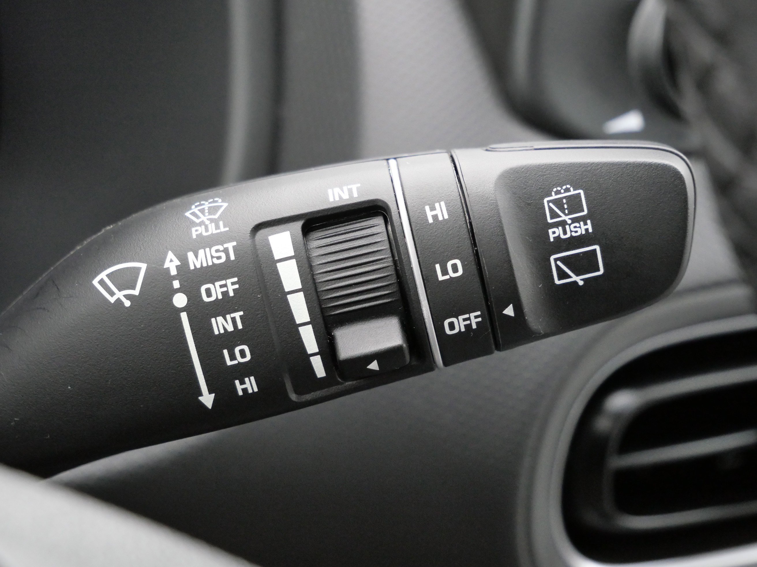 Certified 2022 Hyundai Kona SEL w/ Convenience Package image 32