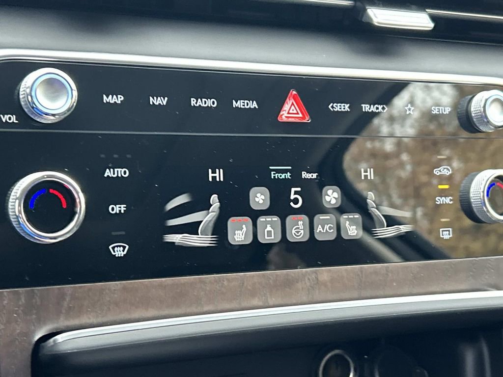 New 2026 Genesis GV80 2.5T Select image 37