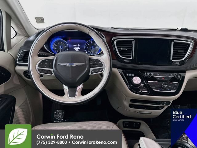 Used 2017 Chrysler Pacifica Limited FWD image 28