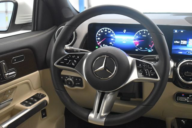 New 2026 Mercedes-Benz GLB 250 4MATIC image 24