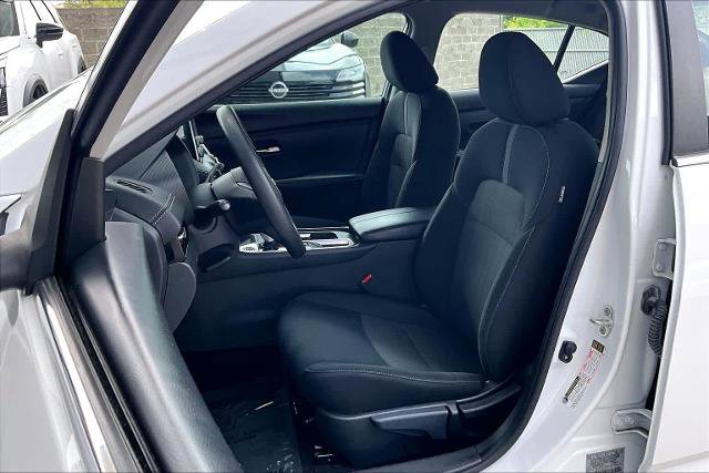 Certified 2024 Nissan Sentra SV FWD image 8