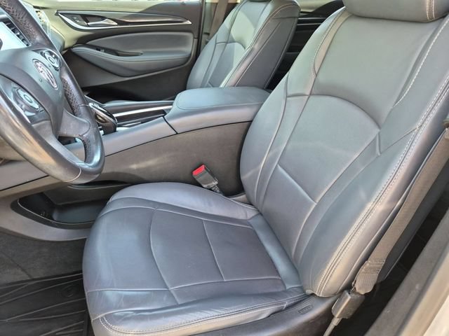 Used 2018 Buick Enclave Essence w/ Trailering Package AWD/4WD image 19