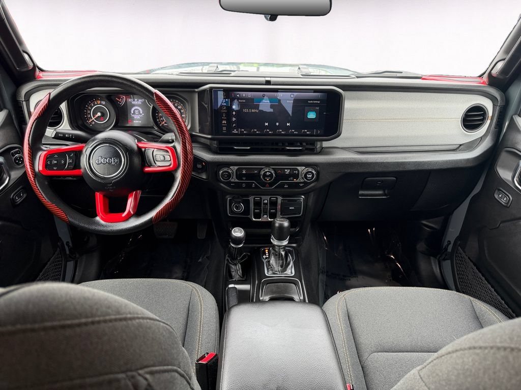 Used 2025 Jeep Gladiator Sport AWD/4WD image 10
