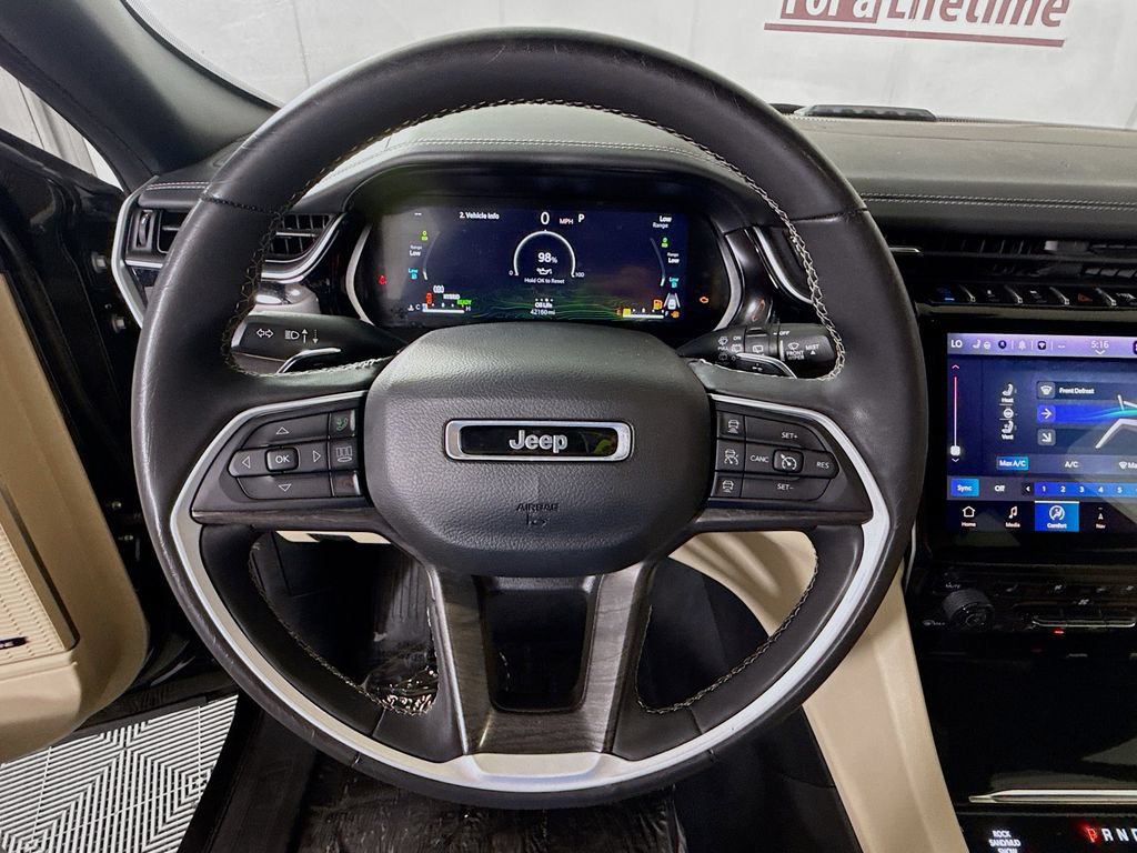 Used 2022 Jeep Grand Cherokee Limited 4xe w/ Luxury Tech Group II AWD/4WD image 22