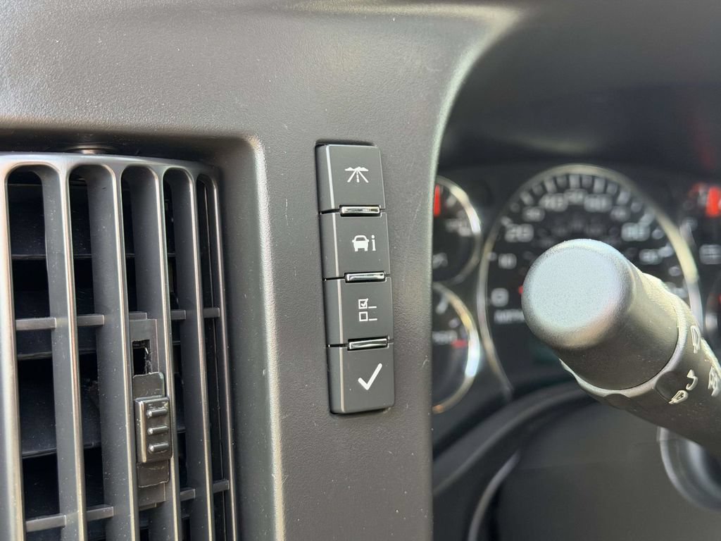 Used 2025 Chevrolet Express 2500 w/ Driver Convenience Package RWD image 23