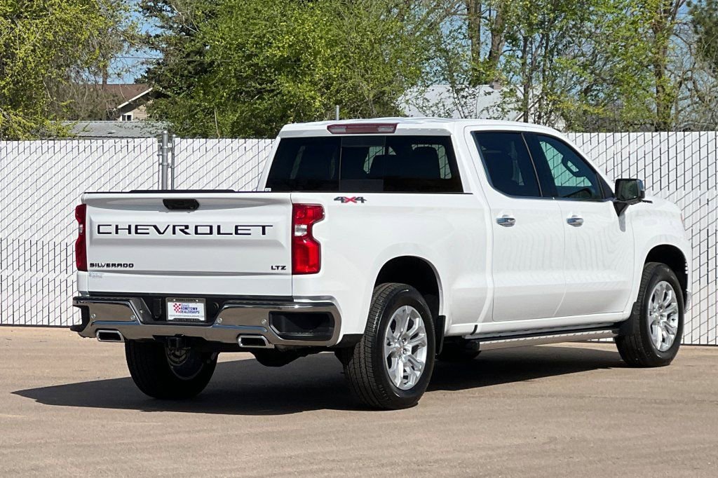 New 2026 Chevrolet Silverado 1500 LTZ w/ LTZ Premium Package AWD/4WD image 4