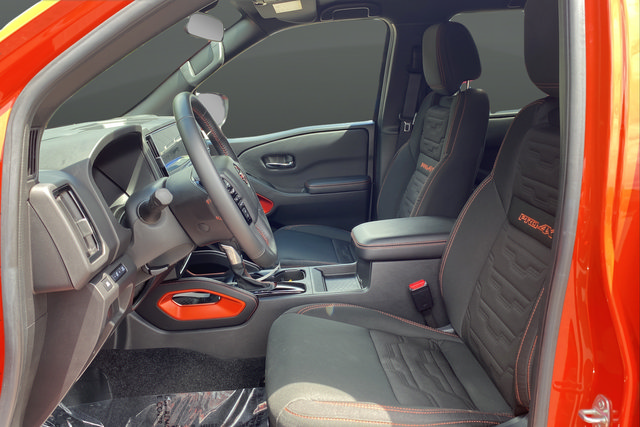 Certified 2025 Nissan Frontier PRO-4X AWD/4WD image 9