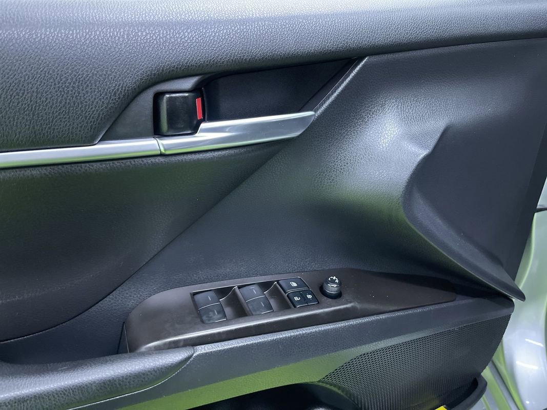 Used 2022 Toyota Camry LE image 14