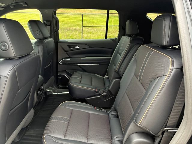 New 2026 Chevrolet Traverse High Country image 17