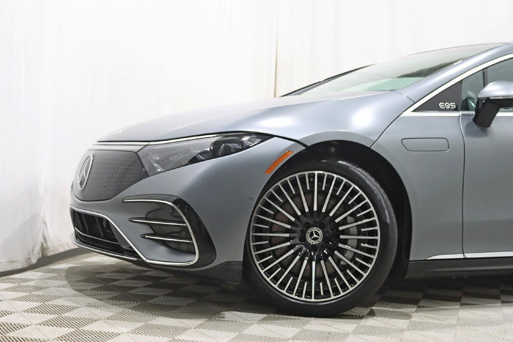 Used 2023 Mercedes-Benz EQS 580 4MATIC Sedan image 2
