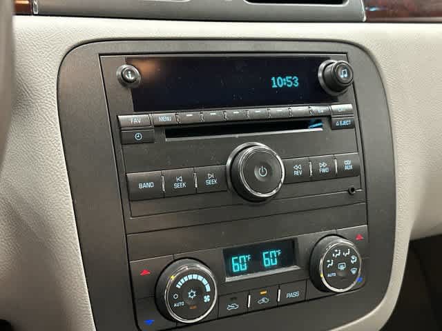 Used 2009 Buick Lucerne CX FWD image 22