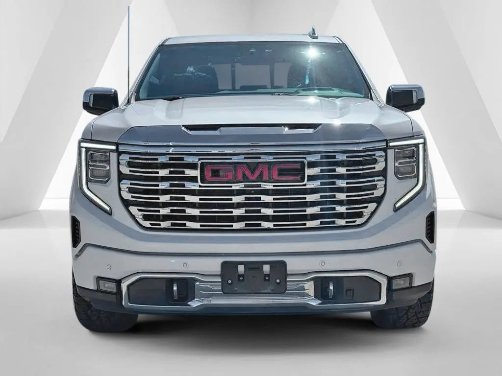 Used 2024 GMC Sierra 1500 Denali AWD/4WD image 2