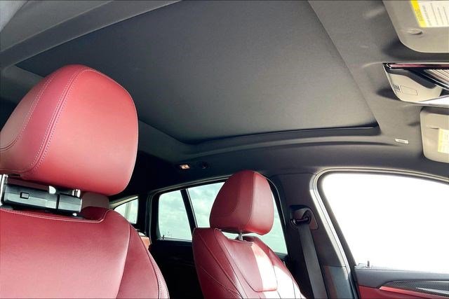 Used 2023 BMW X4 M40i w/ Premium Package image 26